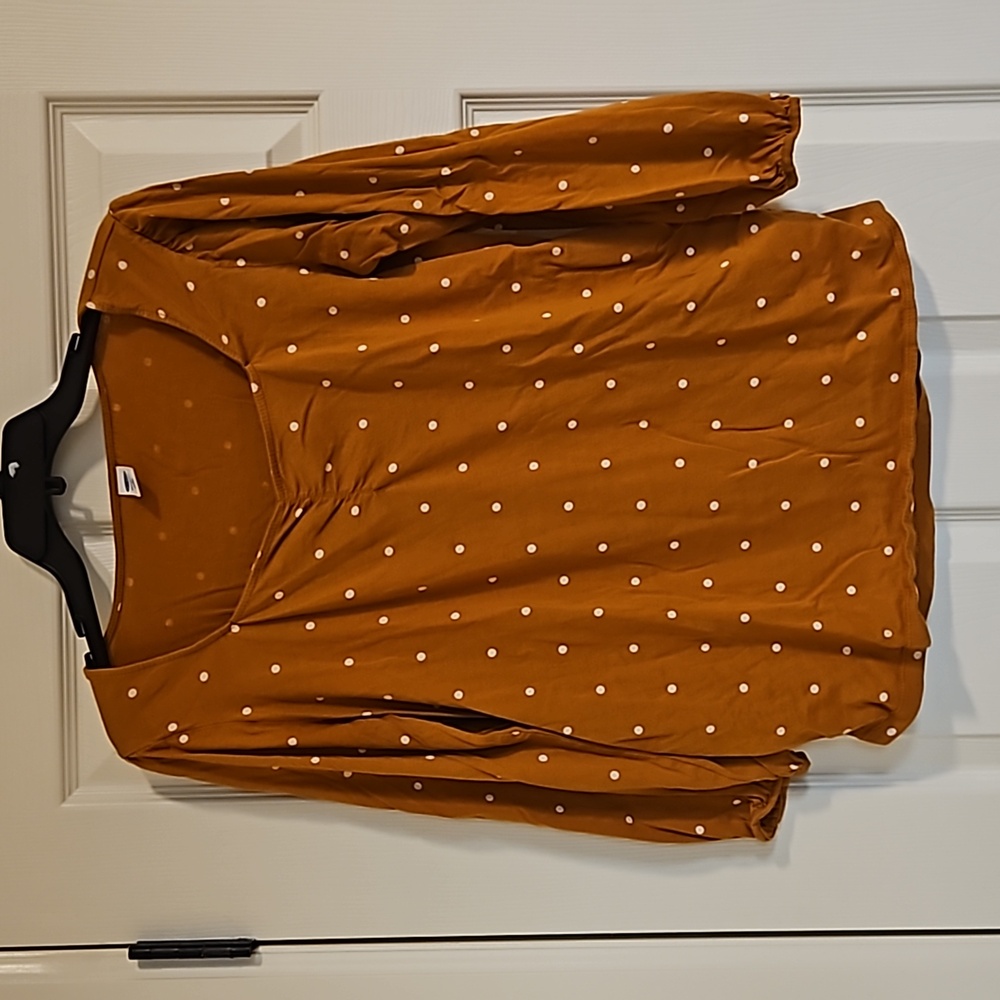 Old Navy Polka dot maternity top